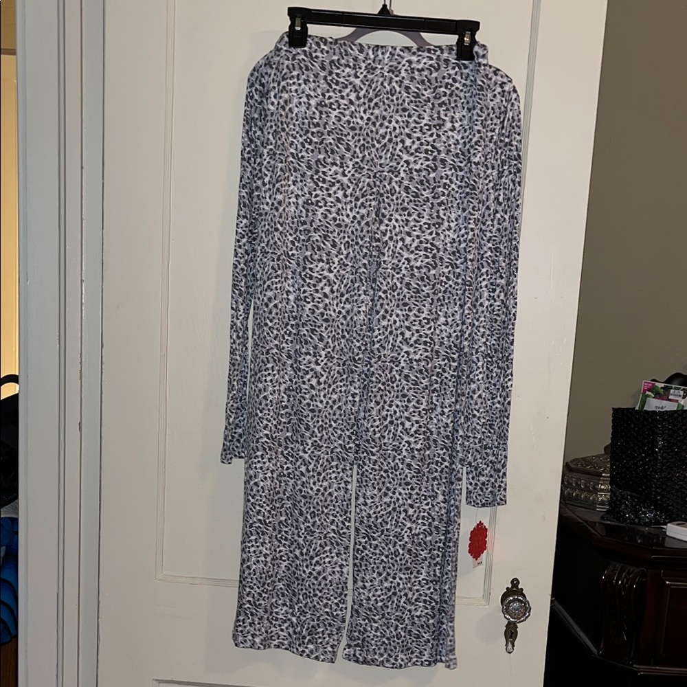 Apt. 9 Gray Leopard Print Pajama Set - Picture 4 of 7